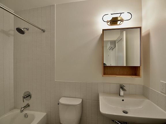5th image of 286 Highland Dr