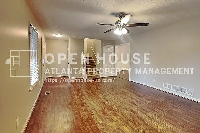 600 Glendale Forest Dr — Photo 4