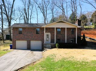 633 Woodland Dr, Clinton, TN 37716