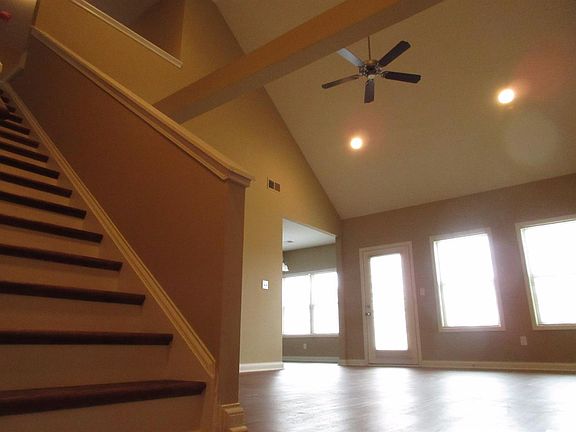 3rd image of 117 Amburgy Cir