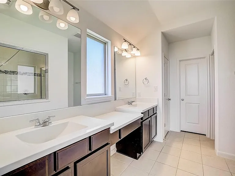 6736 Brindisi Pl — Photo 11