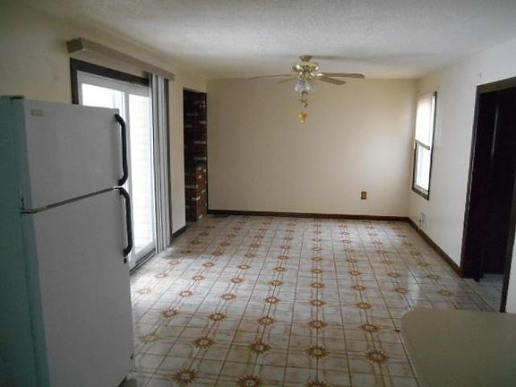 4th image of 93 Sprague Ave