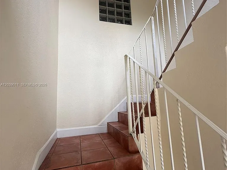 426 NE 77th Street Rd #4 — Photo 2