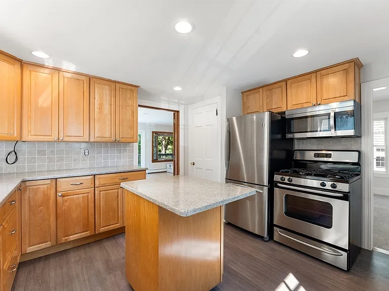 37 Cedar St #37 — Photo 5