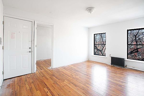 1st image of 170 W 130th St #4