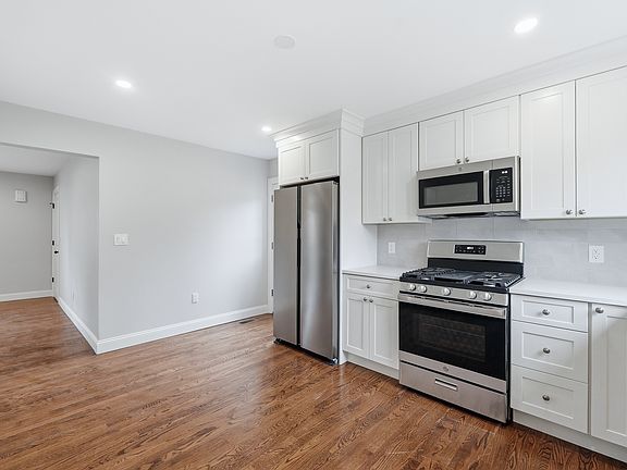 5th image of 75 Colgate Ave #1