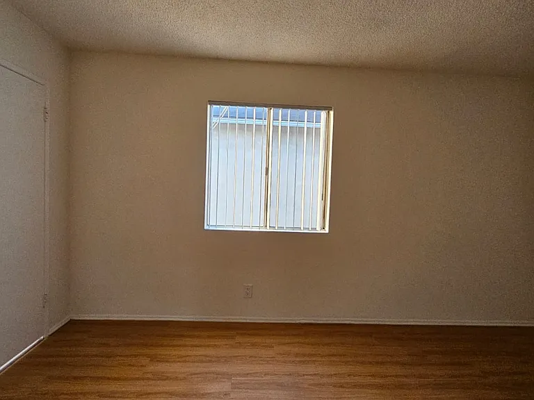 1117 Melrose Ave #8 — Photo 6