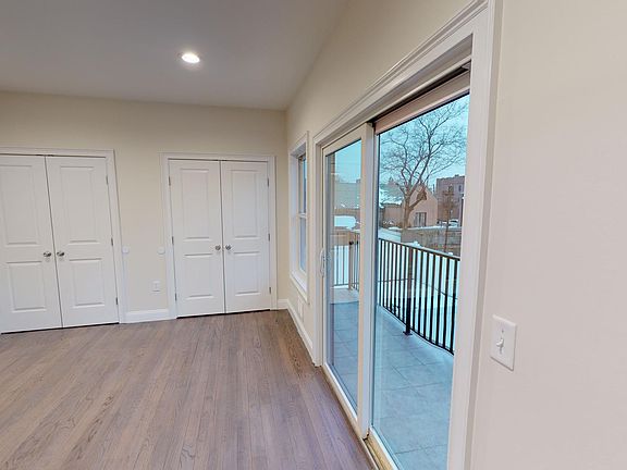 3rd image of 177 Clendenny Ave #1