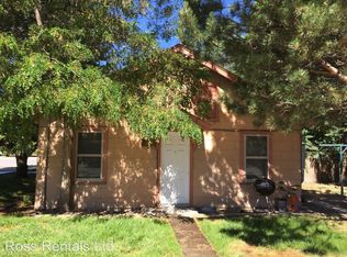 615 Sullivan Ln, Sparks, NV 89431
