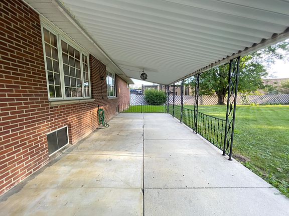 4th image of 495 Claridon Ave
