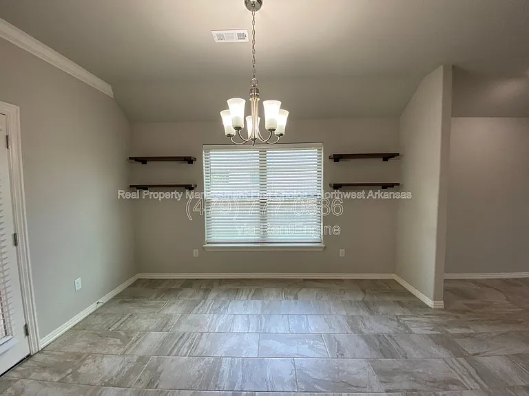 109 S Geranium Ln — Photo 10