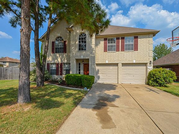 3rd image of 6914 Canyon Creek Sq