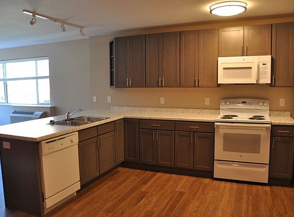 3rd image of 1305 Madison St APT 209