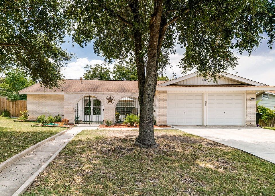 1st image of 1807 Plum Creek Dr