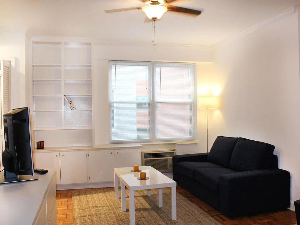 2130 N St NW #406