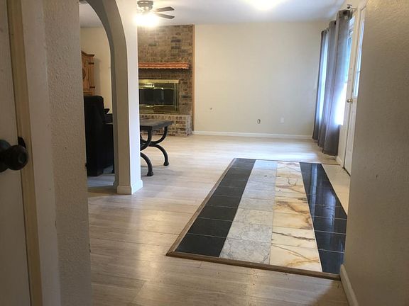 4th image of 25814 Glen Loch Dr