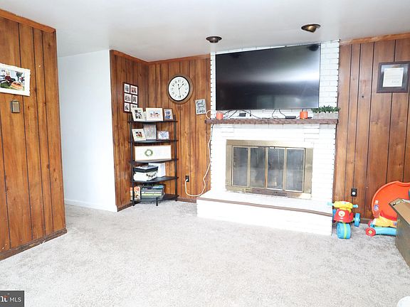 3rd image of 14714 Fleetwood Dr