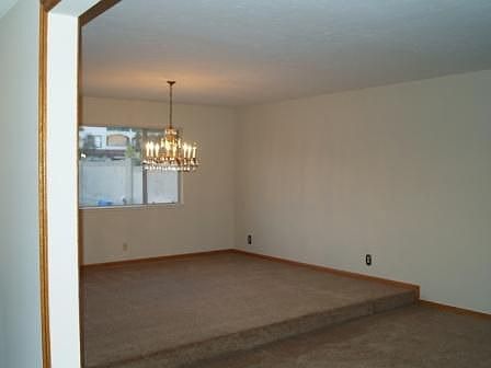 Formal separate dining room