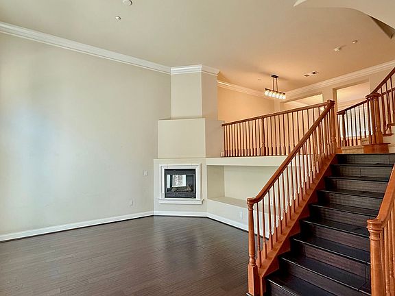 2nd image of 1217 Avenida Benito