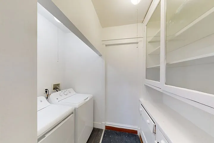 5429 S Woodlawn Ave — Photo 19