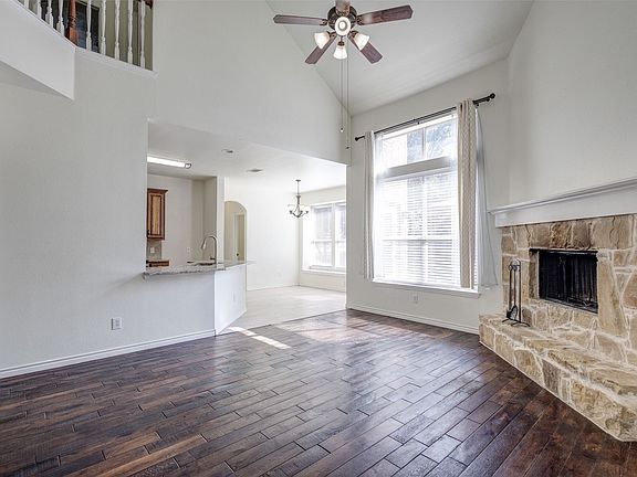 3rd image of 506 Spring Dr
