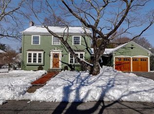 18 Derman St, Rumford, RI 02916