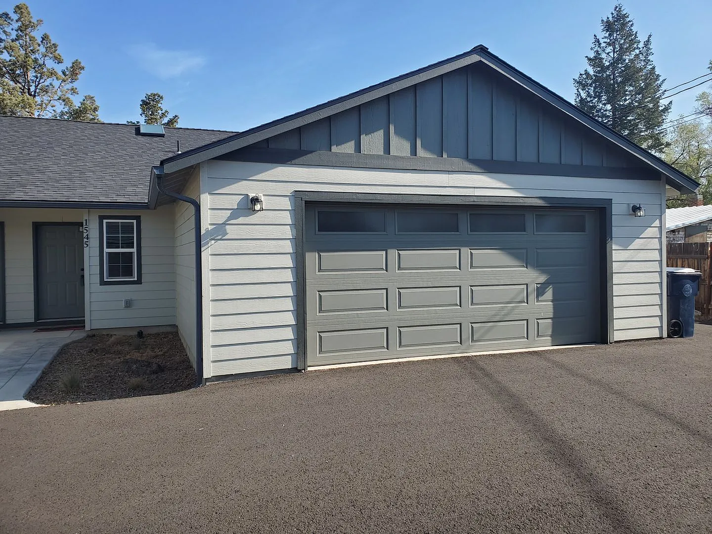 1545 SW Kalama Ave — Photo 1