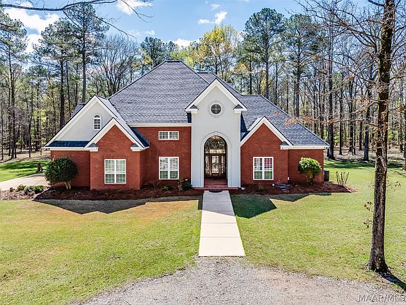 3rd image of 200 Hickory Ln