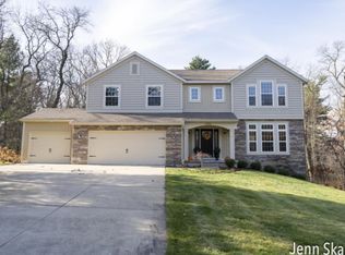 8793 Camelot Dr NE, Rockford, MI 49341