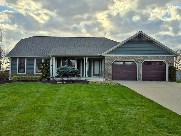 2625 Meadow Dr, Zeeland, MI 49464