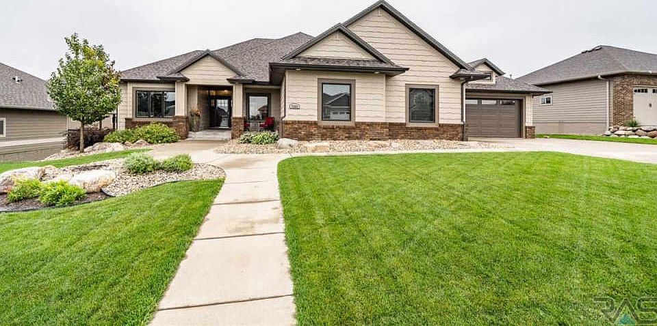 1st image of 7500 S Chatworth Cir