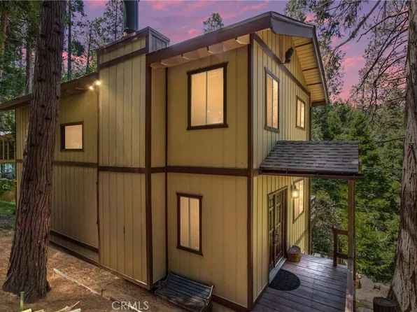 24379 Horst Dr, Crestline, CA 92325