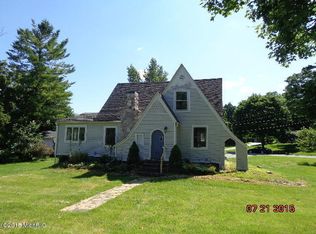 102 Shriner St, Hastings, MI