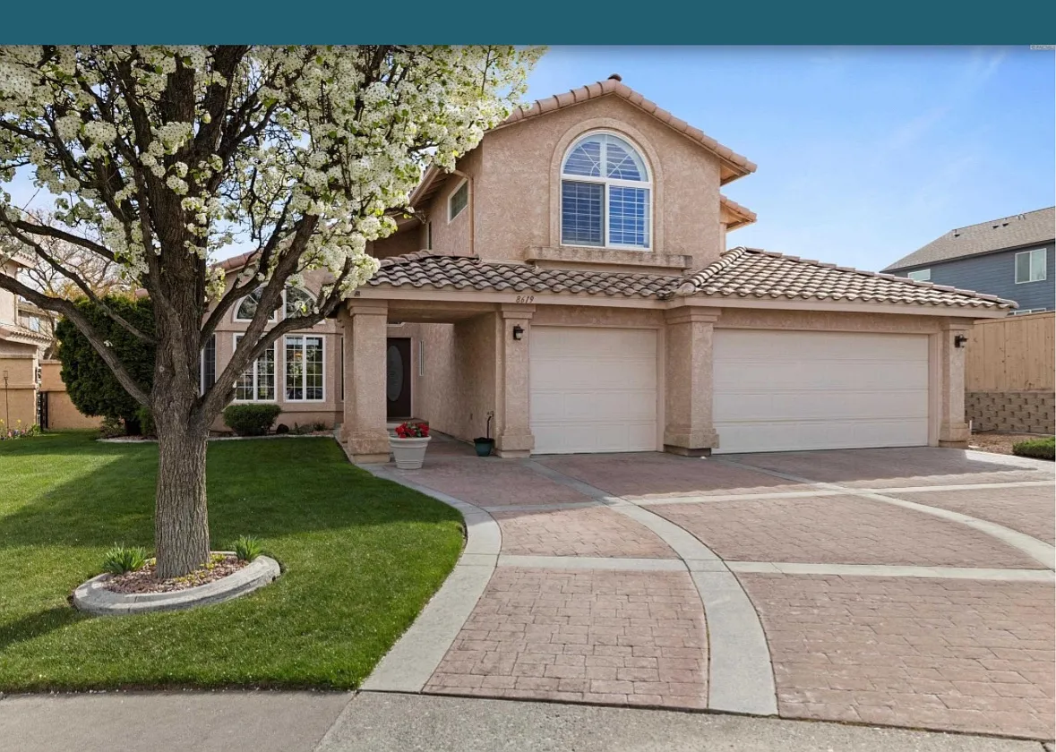 4 bed, 2481 sqft, $2,800 — Photo 1