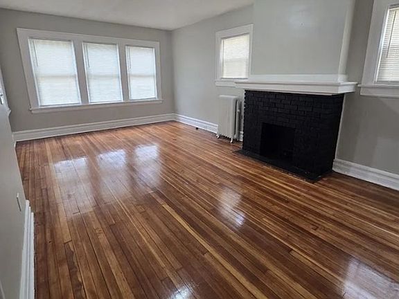3rd image of 738 Garfield Ave #2A