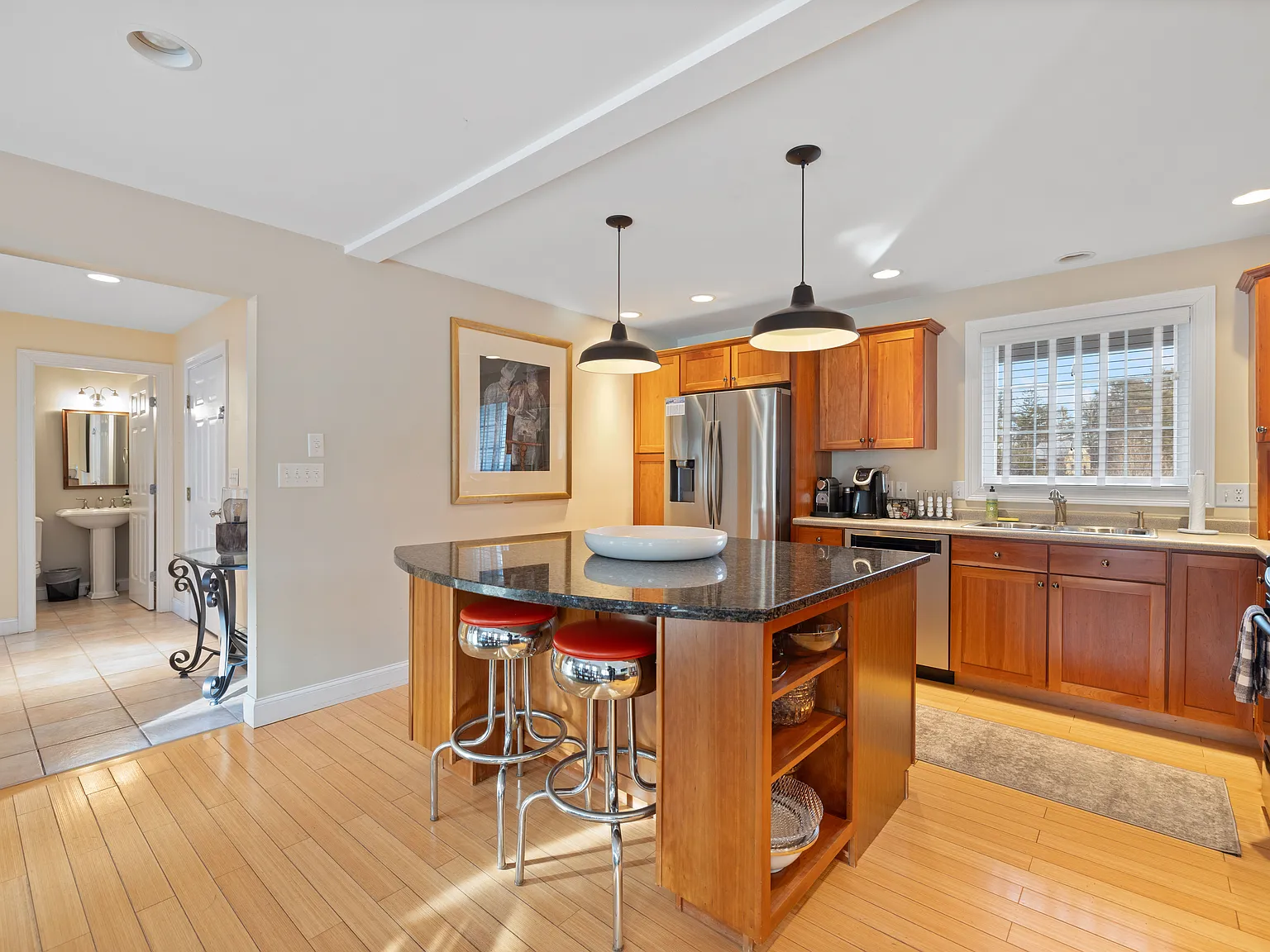4 bed, 2.5 bath, 2055 sqft, $3,375 — Photo 2