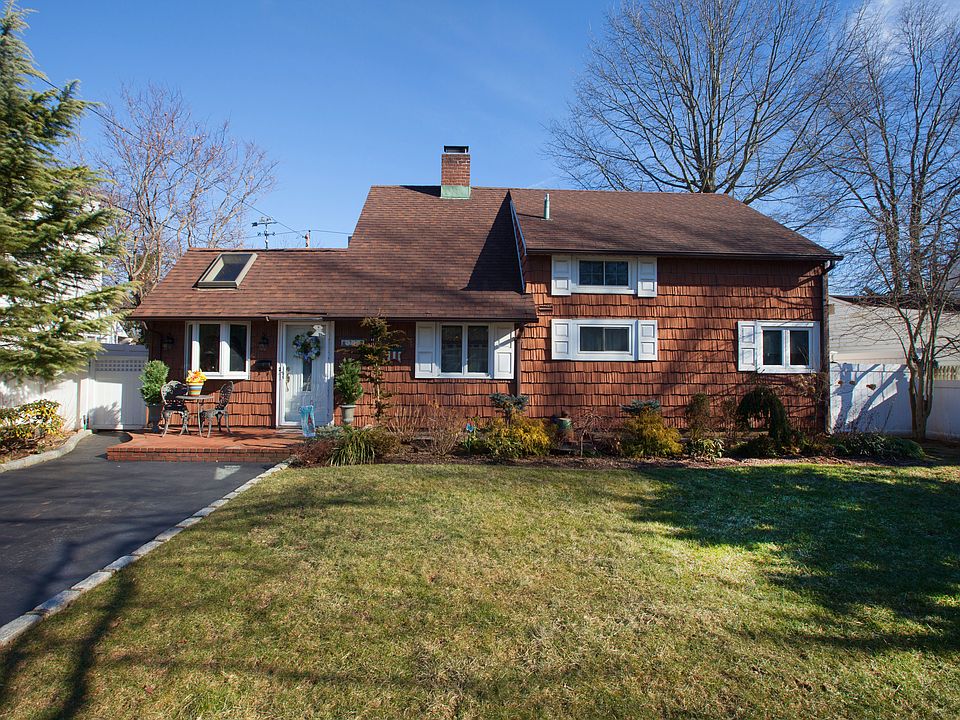 1st image of 21 Arcadia Ln