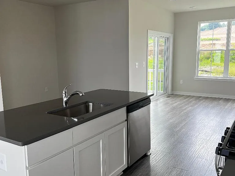 4930 Brookside Ct — Photo 11
