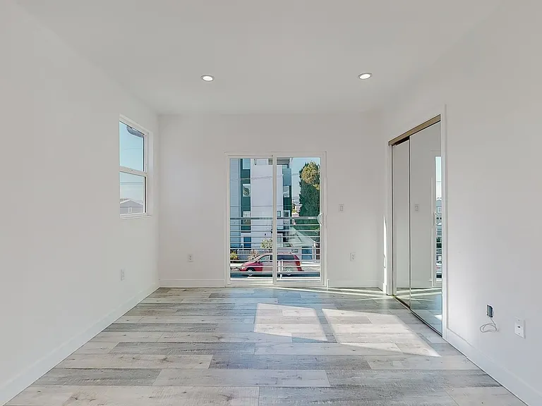 3 & 4 Bed 2-Story Townhomes with Covered Parking Spots Available! — Photo 33
