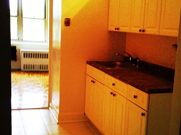 2nd image of 33 N 3rd Ave APT 4N