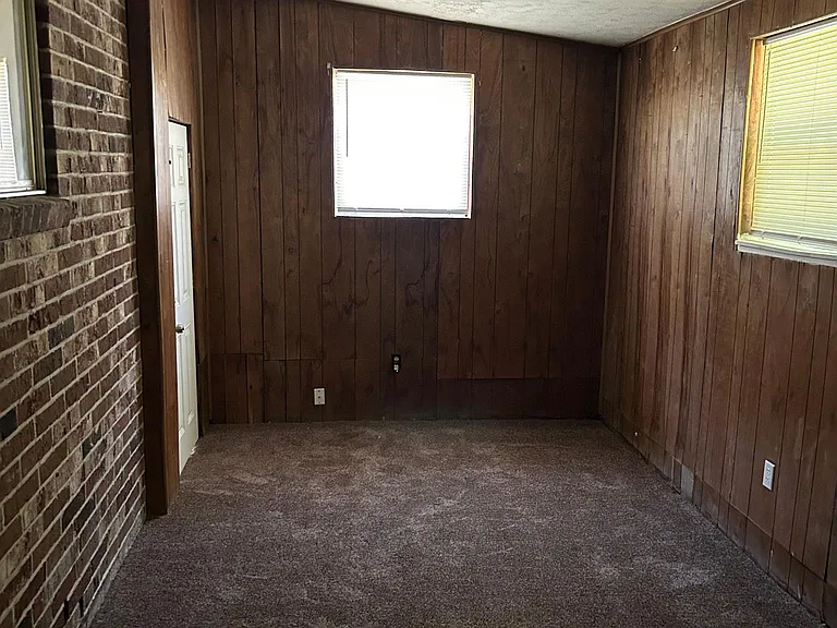 3525 Henrietta St — Photo 9