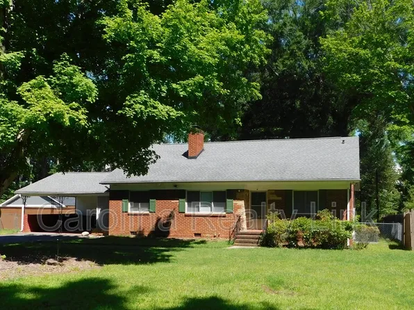 411 Gray Dr, Charlotte, NC 28213