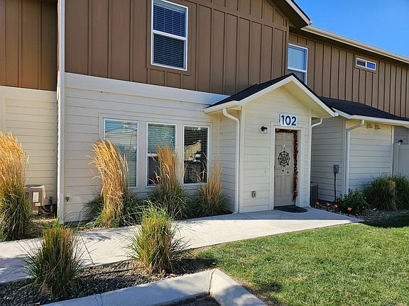 2nd image of 4802 Continental Ln #102