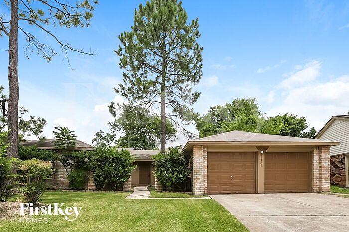 1st image of 17507 Heritage Cove Dr