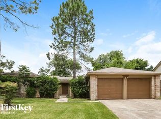 17507 Heritage Cove Dr, Webster, TX 77598