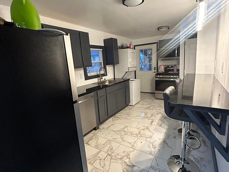 51 Walnut St #2 — Photo 1