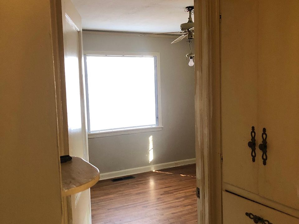 2nd image of 3914 Old Jenny Lind Rd