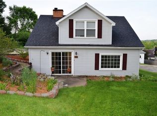201 Gordon St, Bowerston, OH 44695