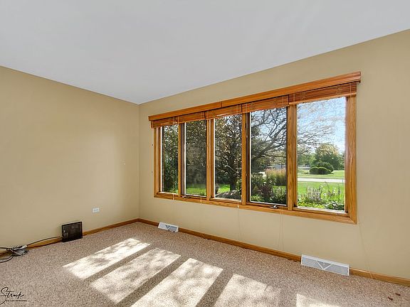 2nd image of 1640 Bellechase Dr