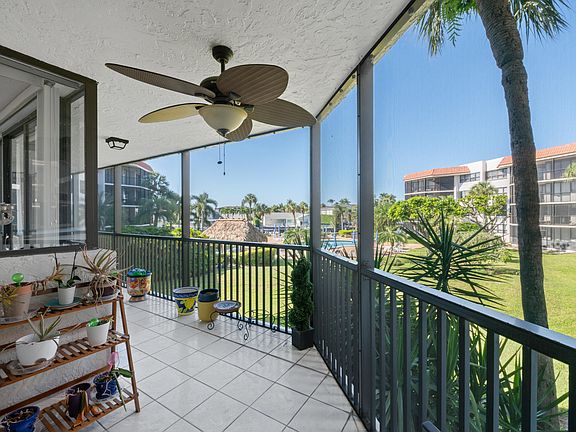 5th image of 800 Jeffery Street #205